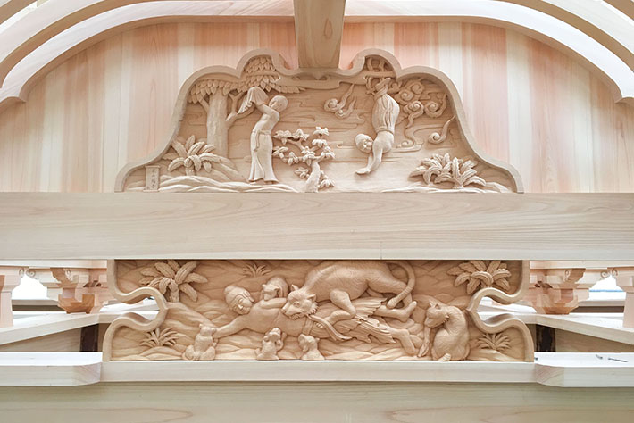 社寺彫刻。インド・中国の壁面を彫刻にて表現